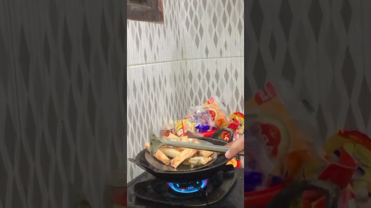 Piscok ‼️ #food #belanjacemilan #jajananviral #adayinmylife #belanjadapur #minivlog #idejualan