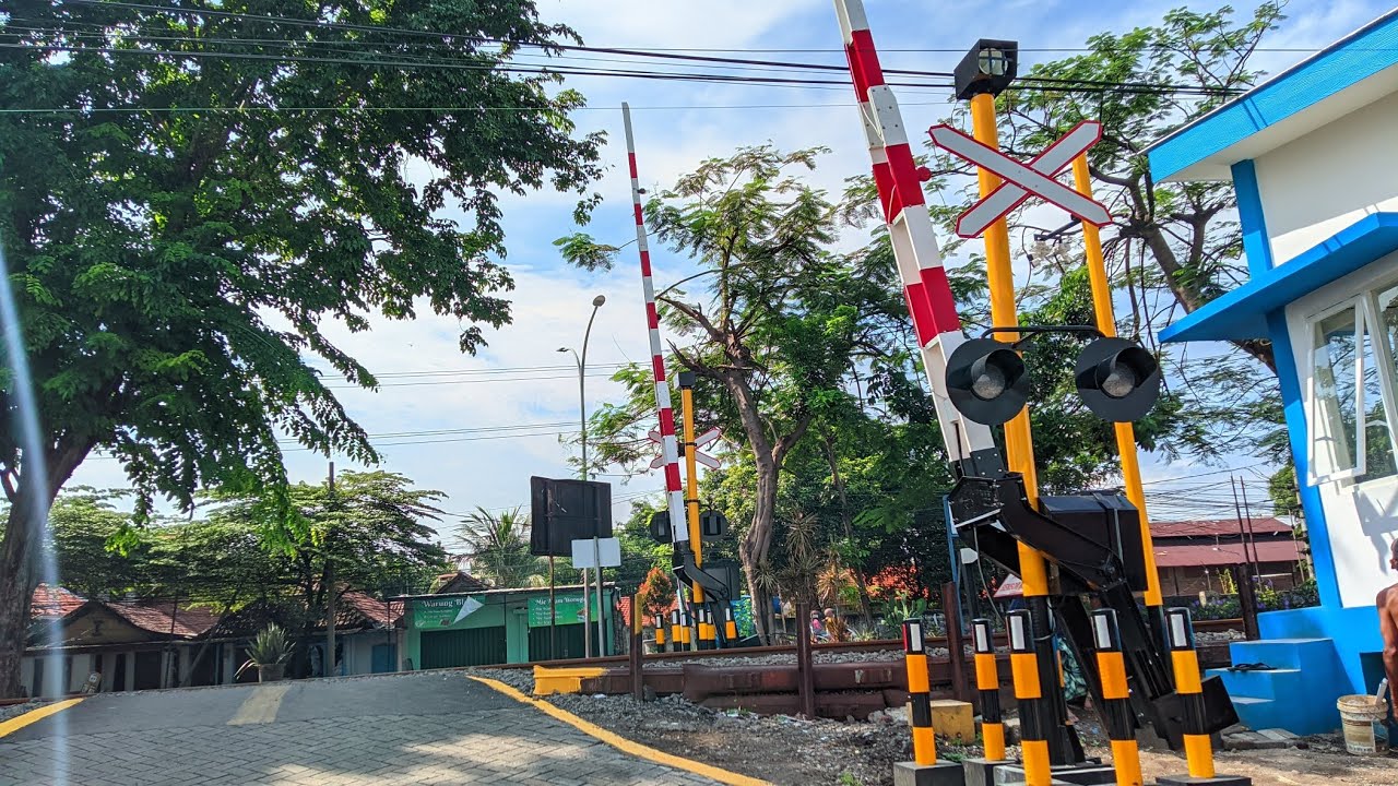 Perlintasan KA Baru BalungBendo I Pasuruan