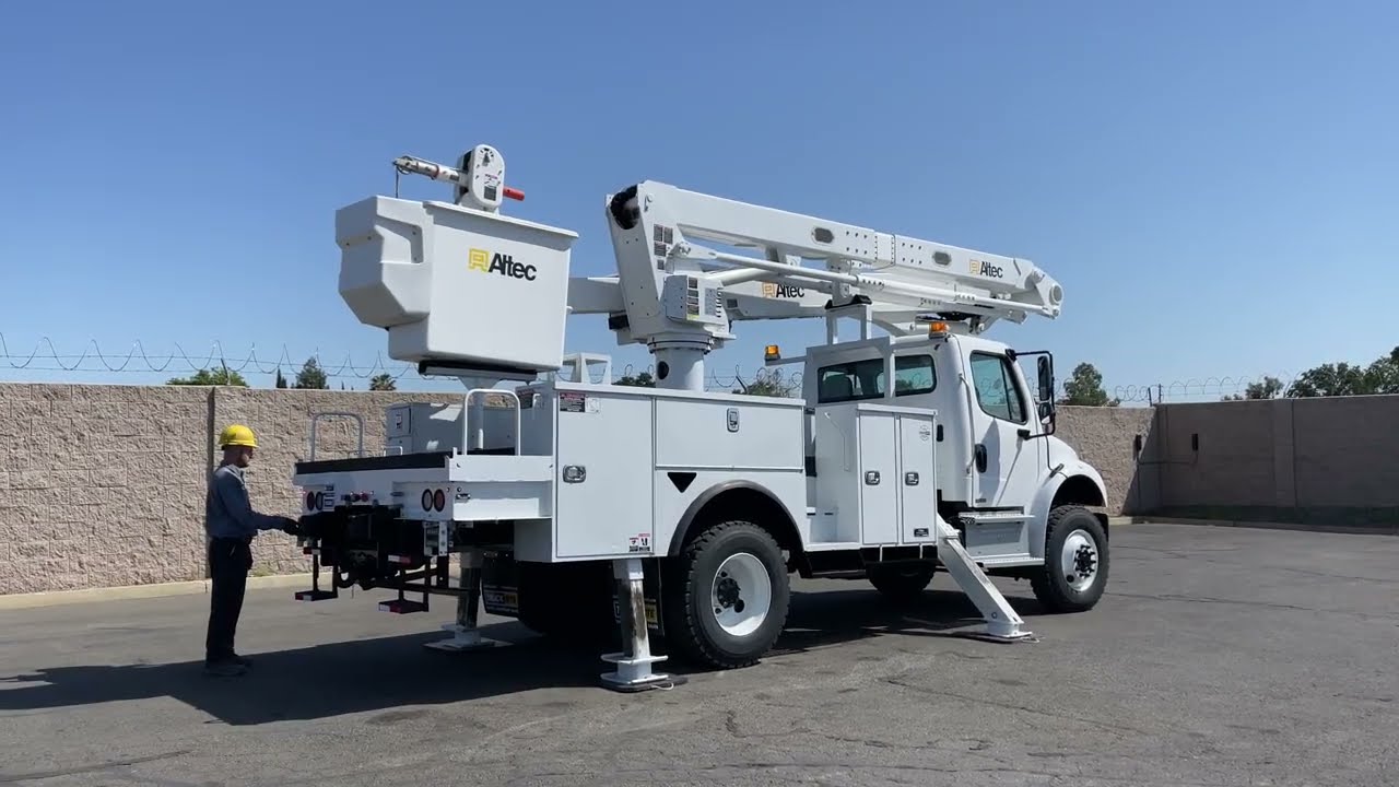 2018 Freightliner M2 4x4 Altec TA60 Articulating Bucket Truck for Sale