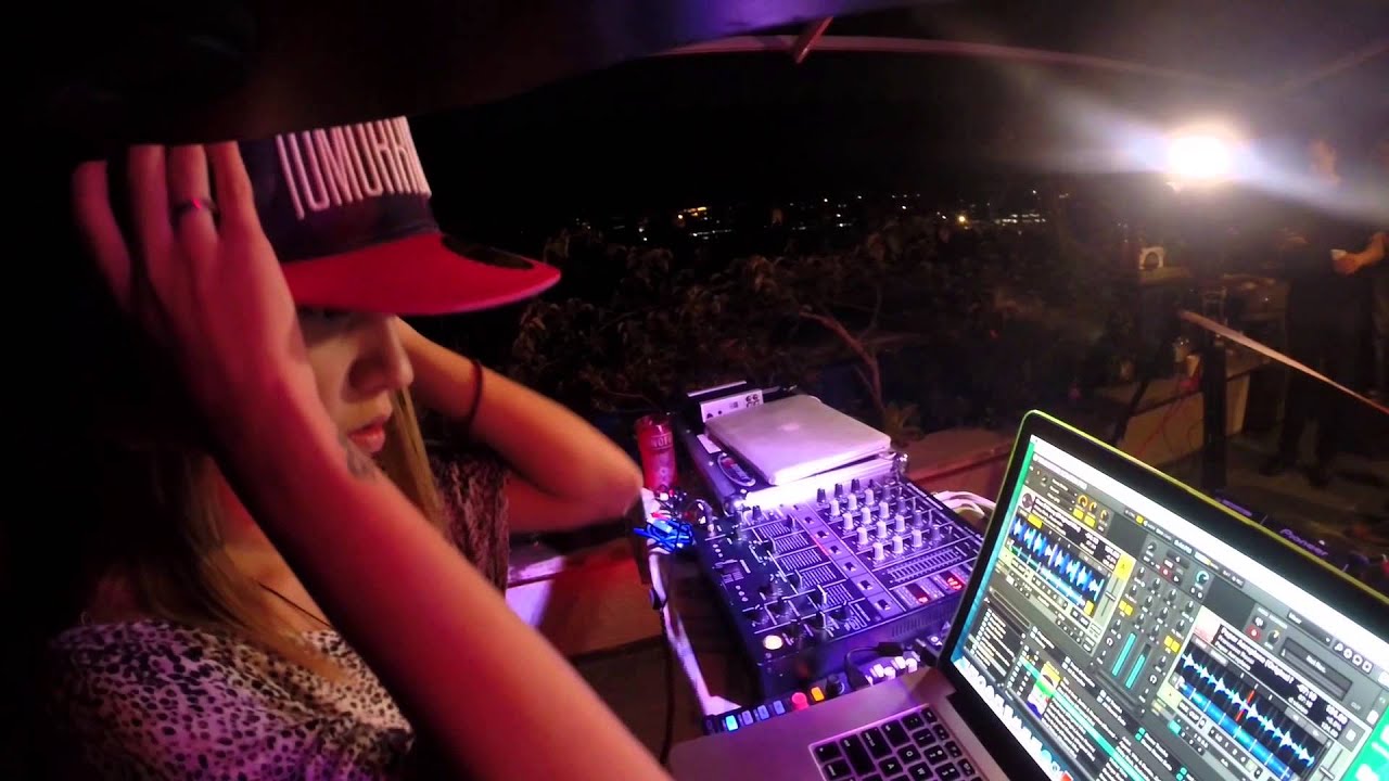BOILER SESSION #002 - Abril Love