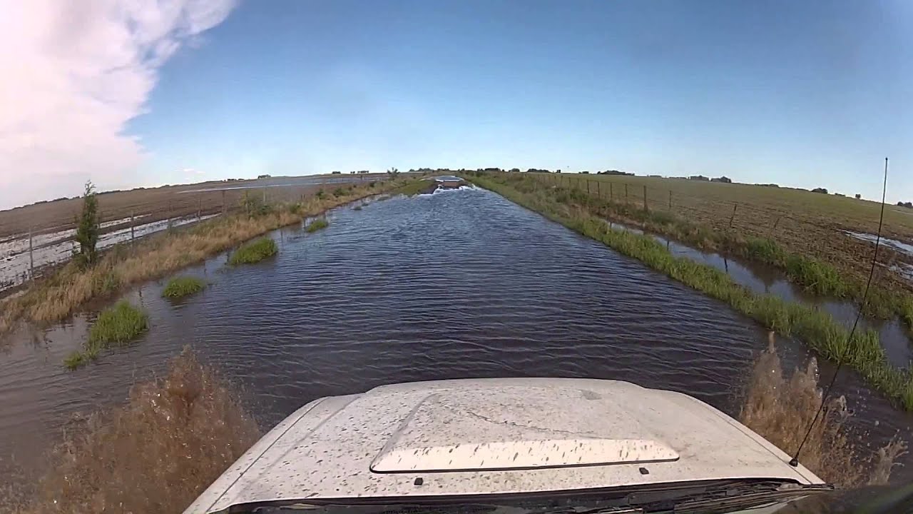 Chevrolet S10 vadeando