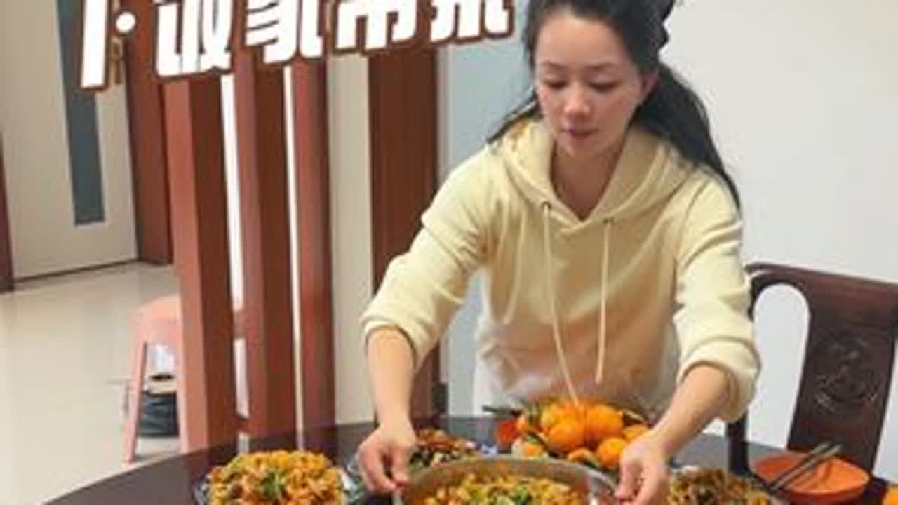 兄弟姊妹们今天的菜全是下饭神器哦#家常菜 #美食 #日常vlog #夫妻#黛优佳的洗面奶