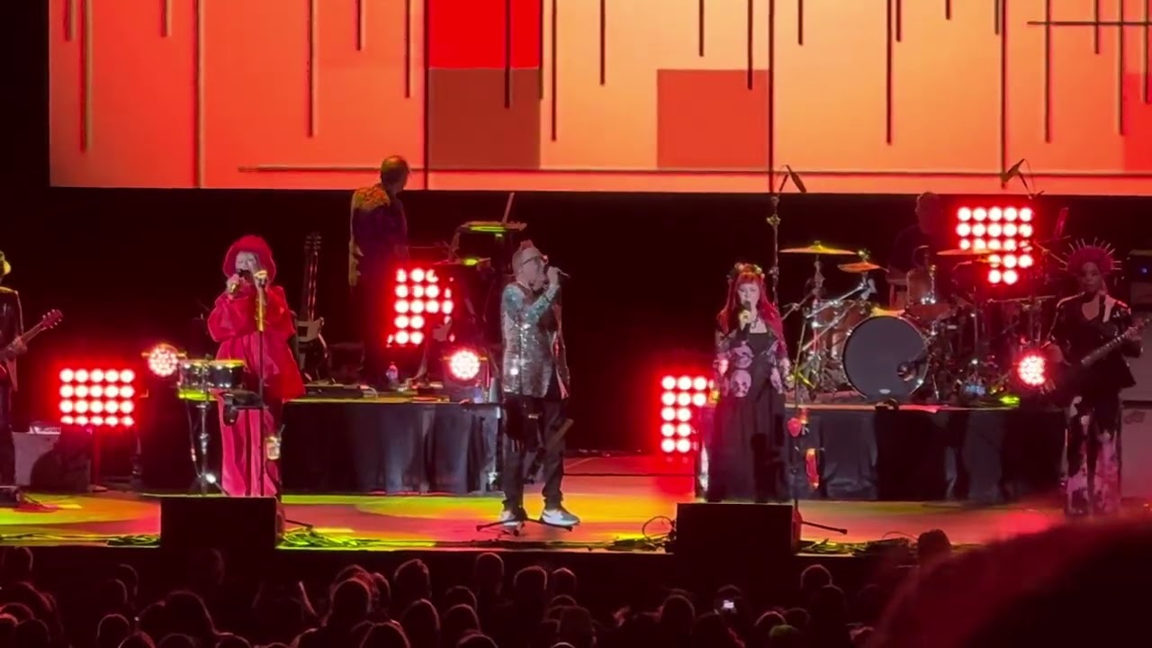 The B-52’s - “Private Idaho” - Austin, Texas - November 1st, 2025
