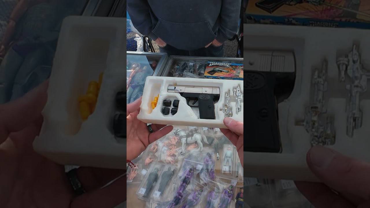 Vintage Transformers Grail @ the Flea Market #vintagetoys #transformers #joustra #diaclone #robocolt