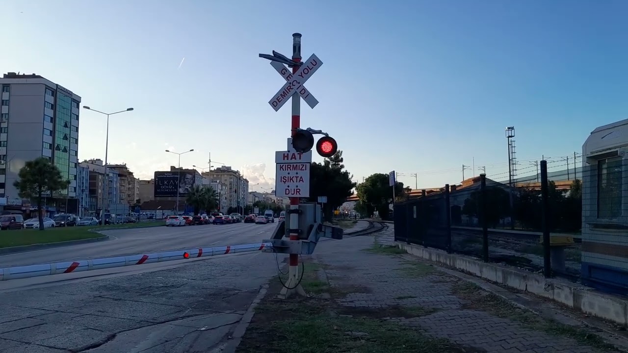 TCDD DE 24 236 Yük Treni Samsun Gar'dan çıkış.   Km: 0 + 850