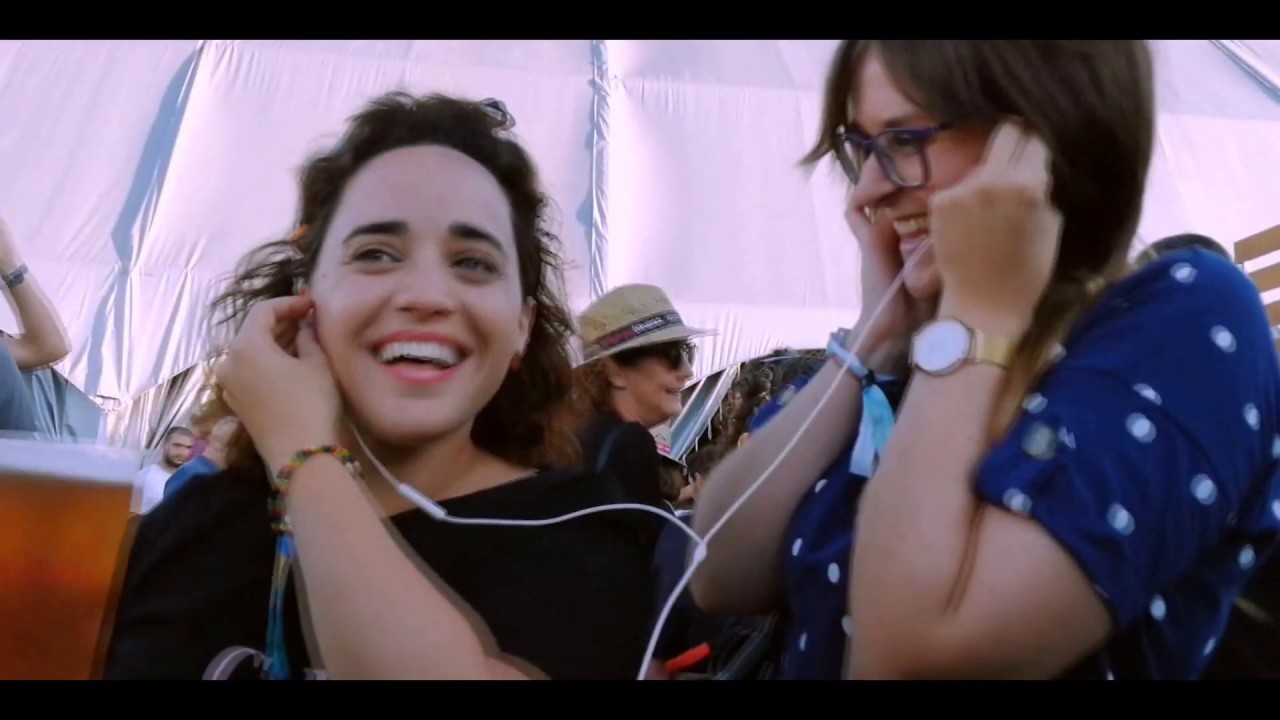 Cumbia De Muxía - Los Jinetes del Trópico e Tanxugueiras