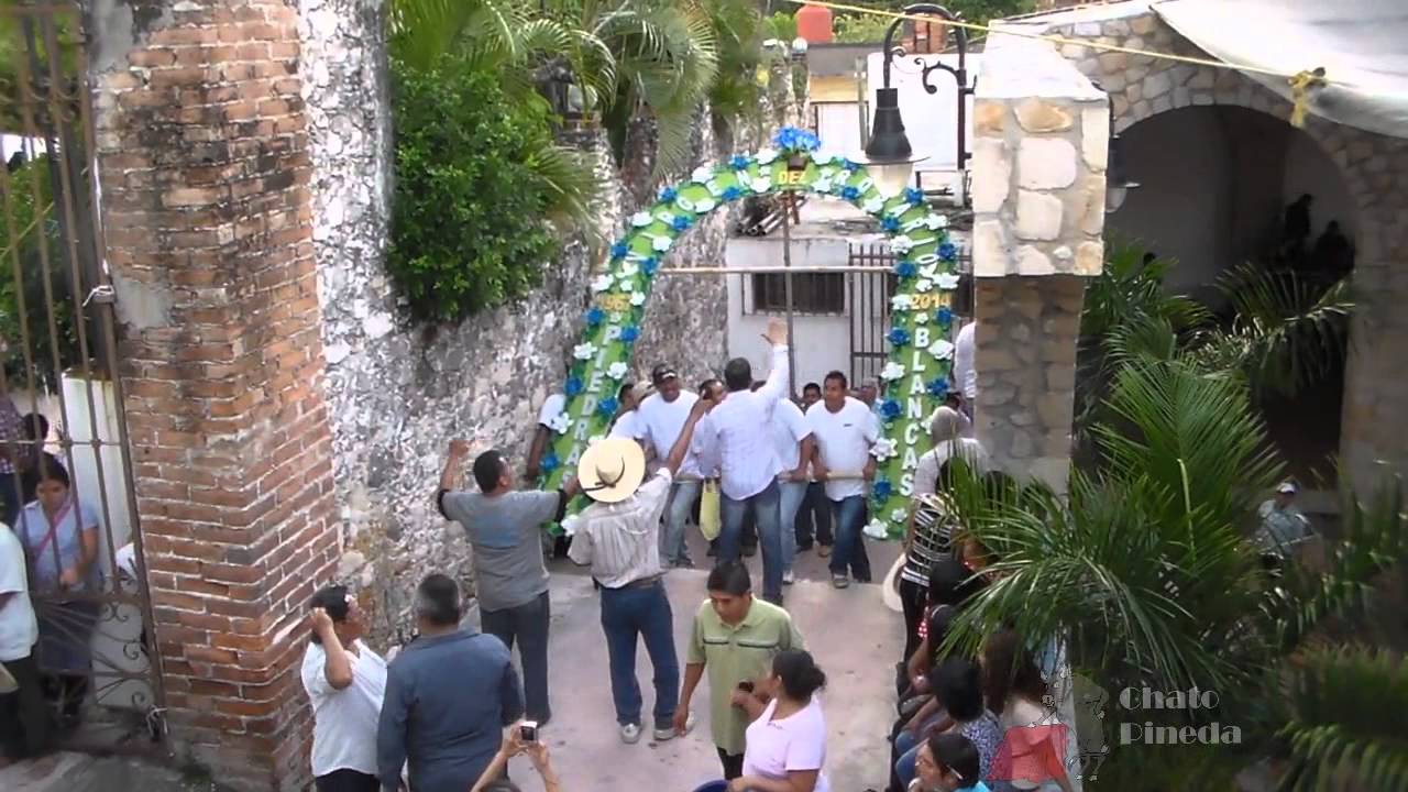 Entrada de las Flores