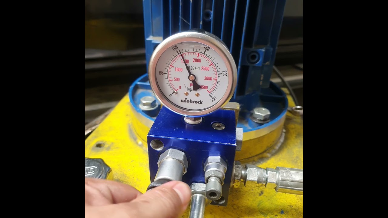 Pengetesan hydraulic power pack unit lifting valve single acting control 150 bar 2.100 Psi