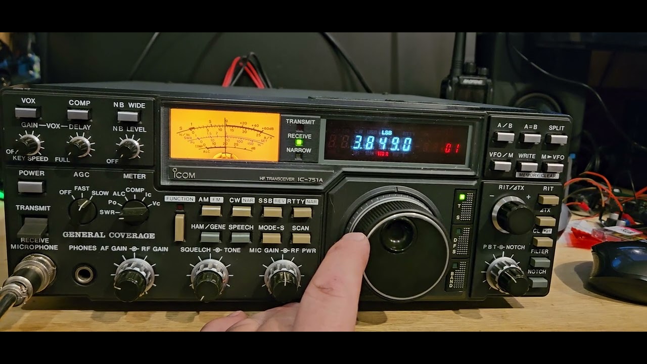 80m ham radio packed at 4am