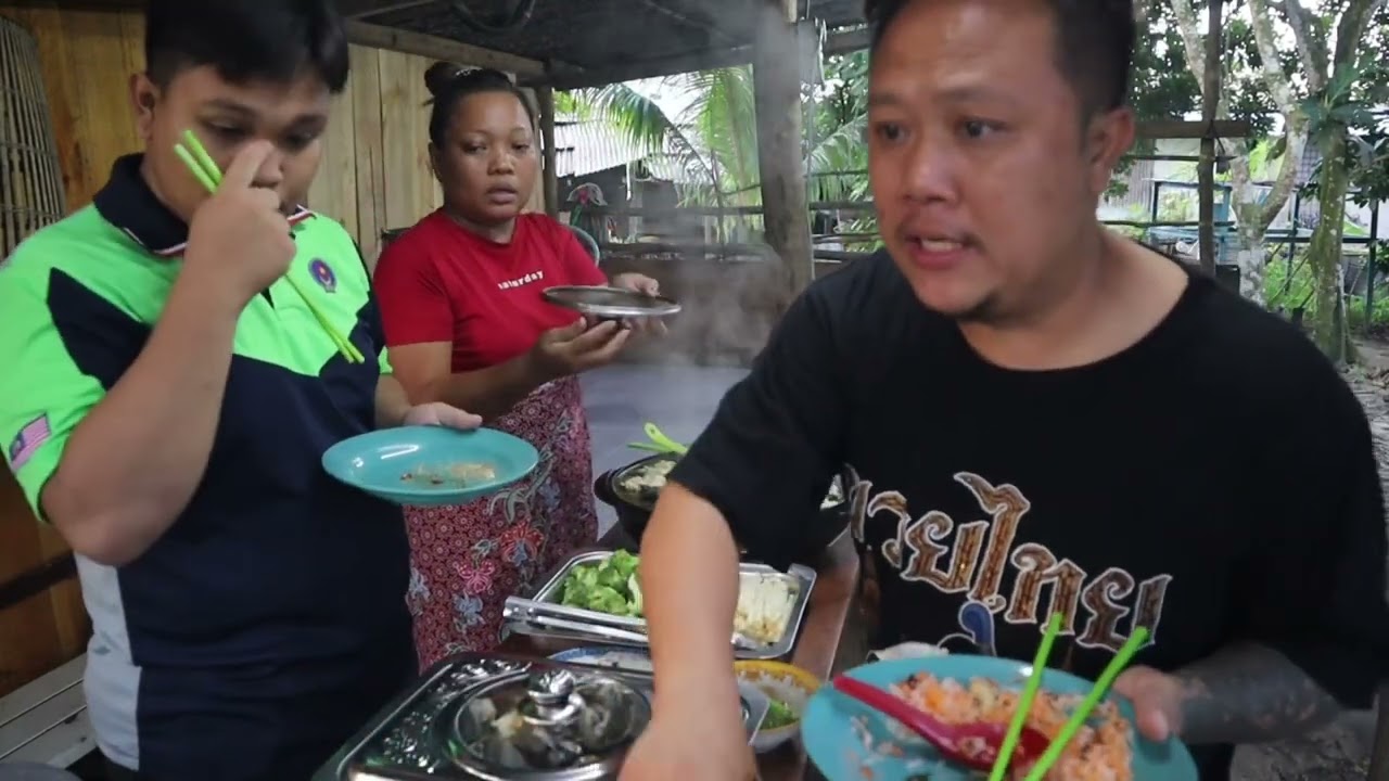 Family Steamboat Lebih Puas Dan Bajet // Enak Santai Di Pondok Studio…//