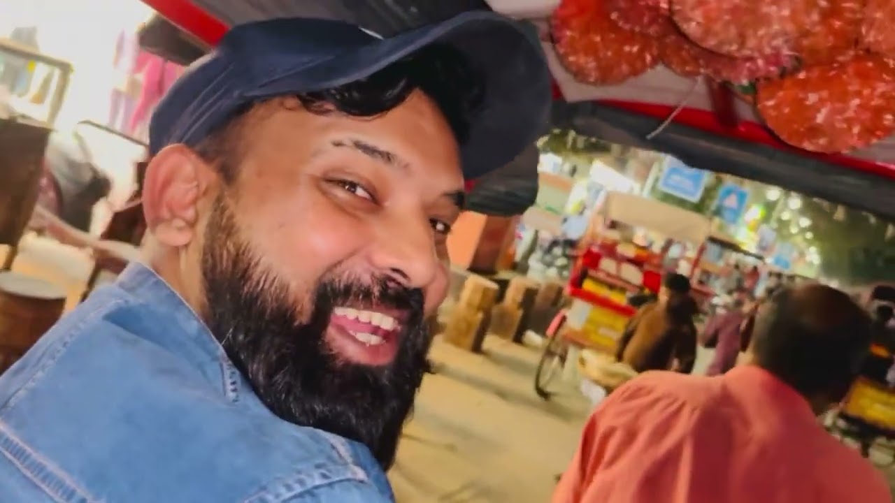 Aaj hum gye meri bhen Ki shooping krne ke liye sadar bajar🥰