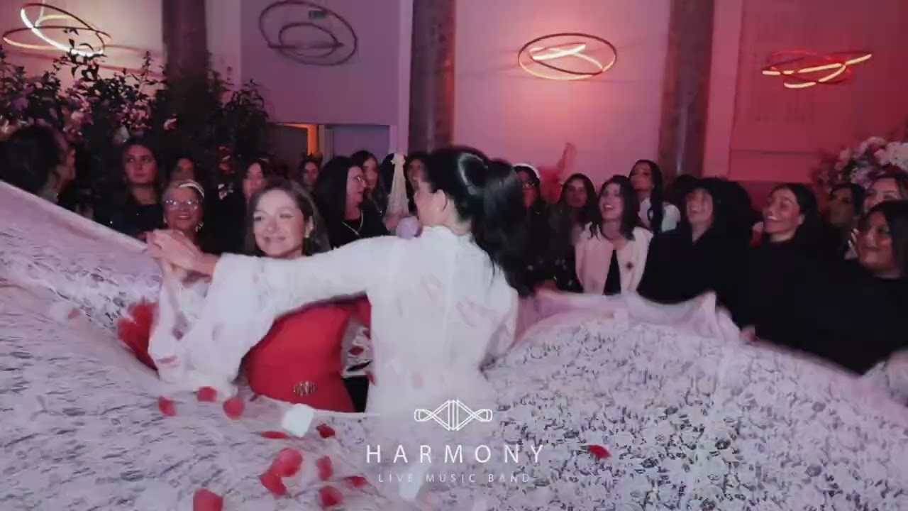 New Clip Harmony Live Band in Pavillon Cambon