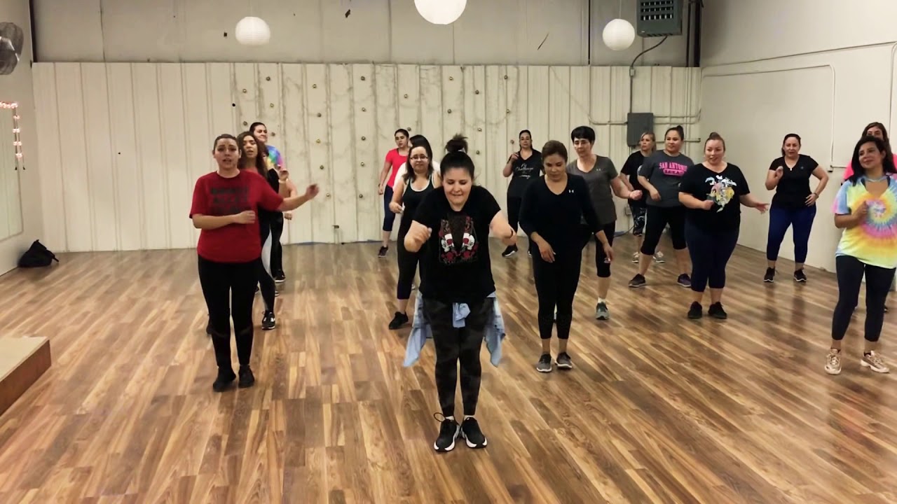 Asi no te amará jamás, La gringa de la bachata. Zumba with Chayo