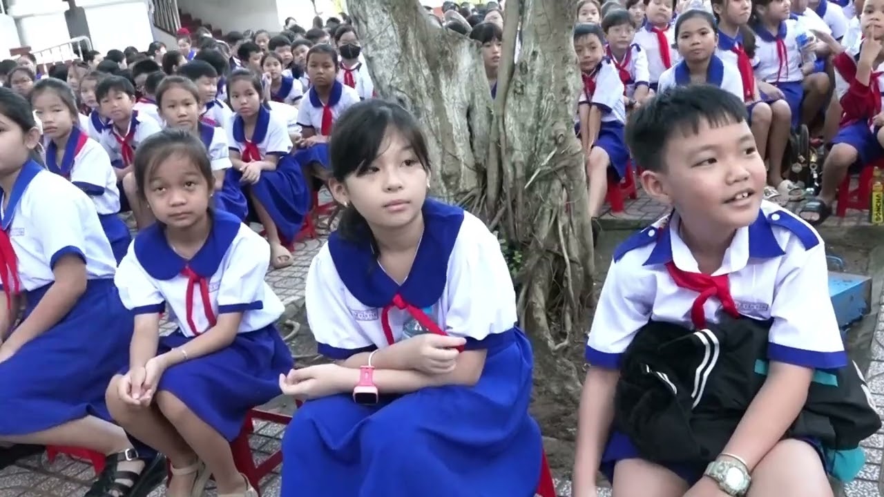 Truong tieu hoc le van tam