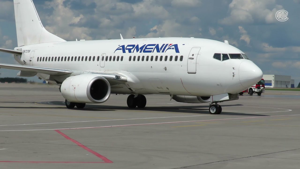 Встреча первого рейса авиакомпании 