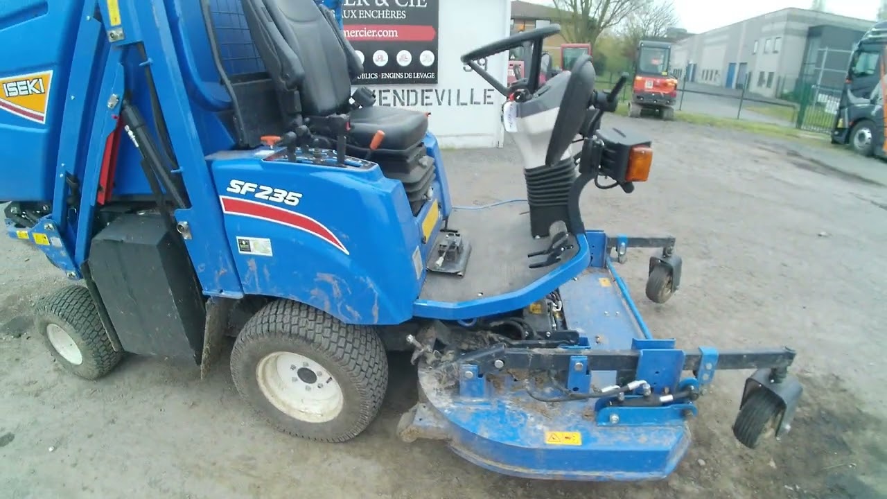 TONDEUSE FRONTALE SF235 - DIESEL - 104 HEURES - PTAC 1560 KG