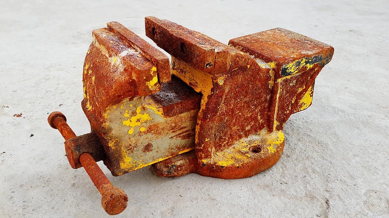 RESTORATION_Rusty Vise Restoration