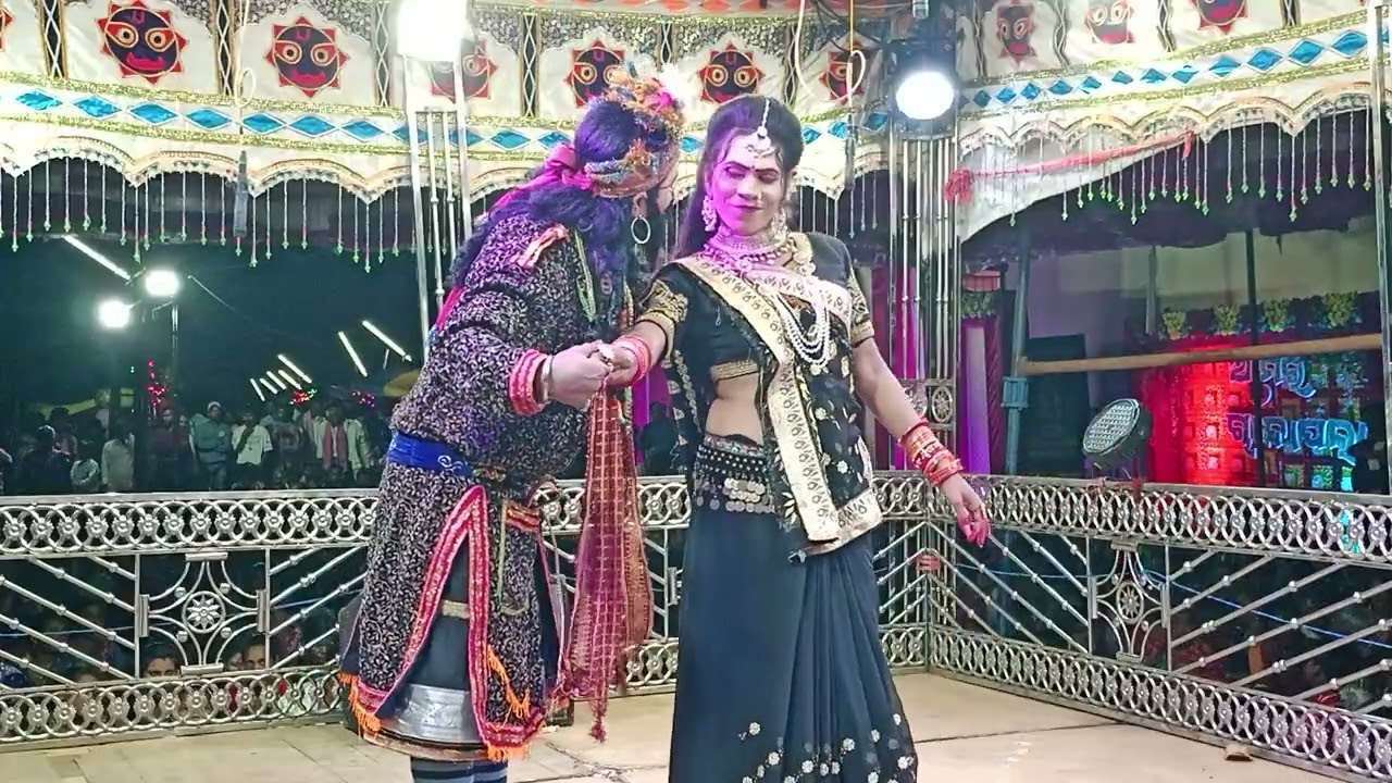 Senapati and Rni Love scene Chhilipa Natak