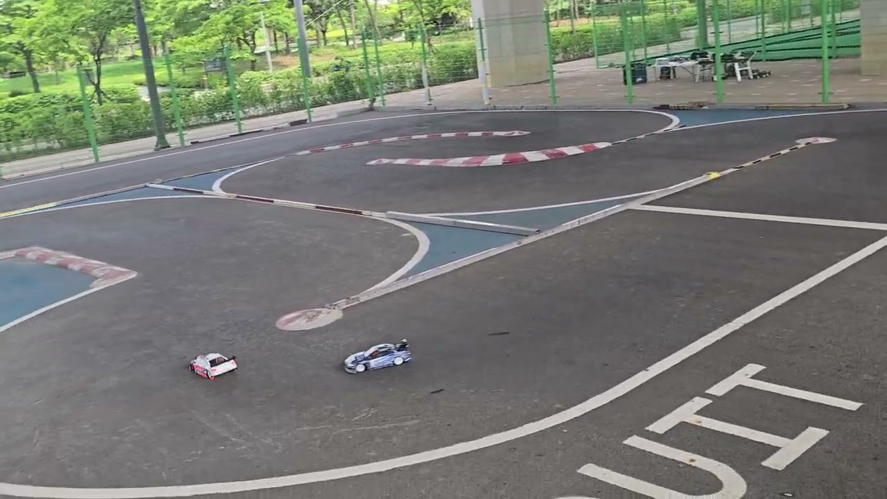 TAMIYA TRF-420X vs YOCOMO BD9 청라서킷 1/10 대십 온로드 투어링 레이스5
