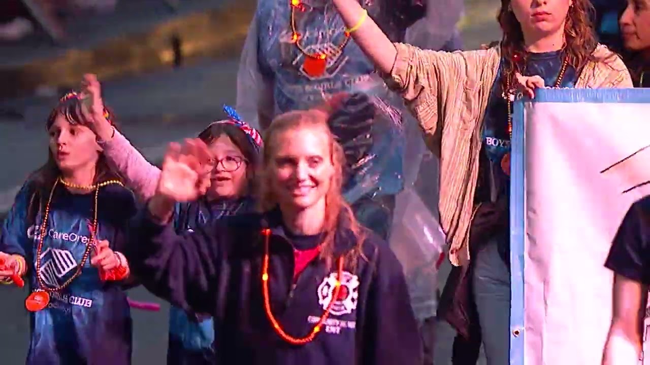 The 2022 Portland Rose Festival Starlight Parade
