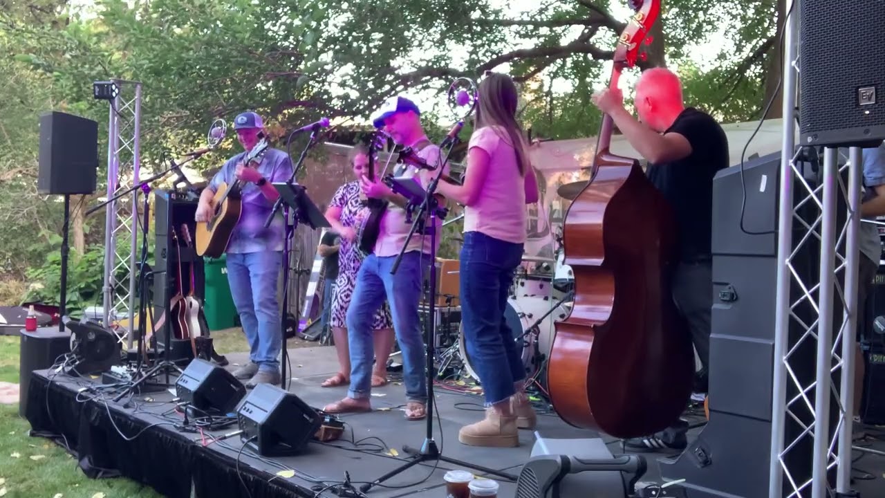 Muddy Mountain Stomp Live