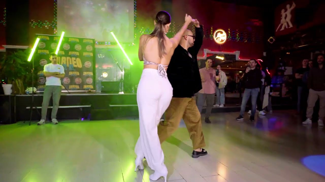 Dardos - Romeo Santos y Prince Royce - Luchi & Pablo Bachata Dance 
