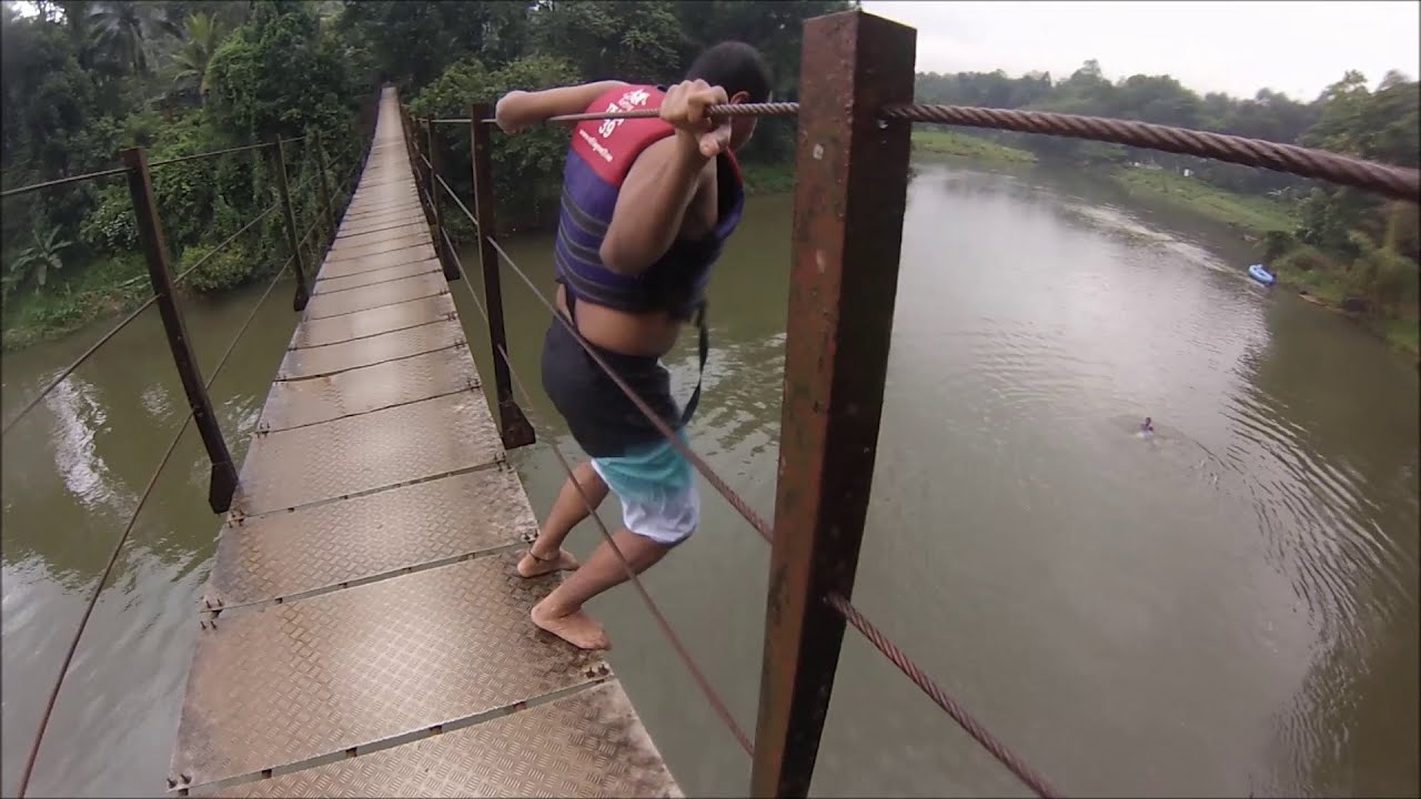 Suspension Bridge jumping: Kitulgala