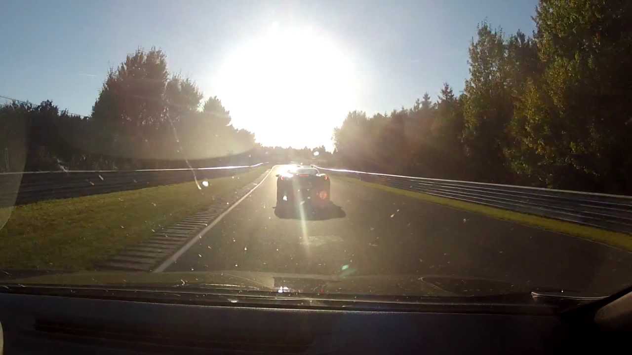 Megane 265 performed by kmh-racing.de N&uuml;rburgring Nordschleife in the evening half round