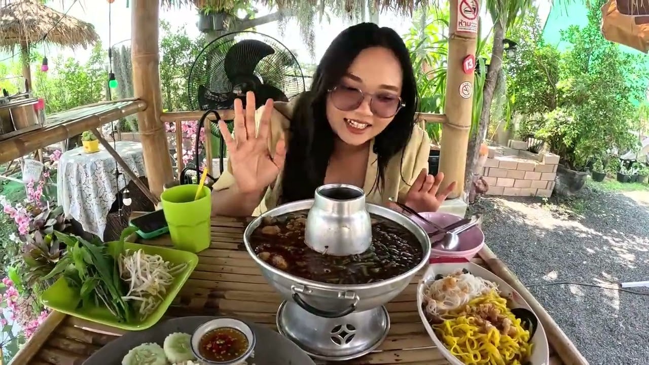 ก๋วยเตี๋ยวเรือหม้อไฟในเมืองสุรินทร์ ร้านลับแต่ไม่ลับแล้วนะ  #สุรินทร์ #ก๋วยเตี๋ยว