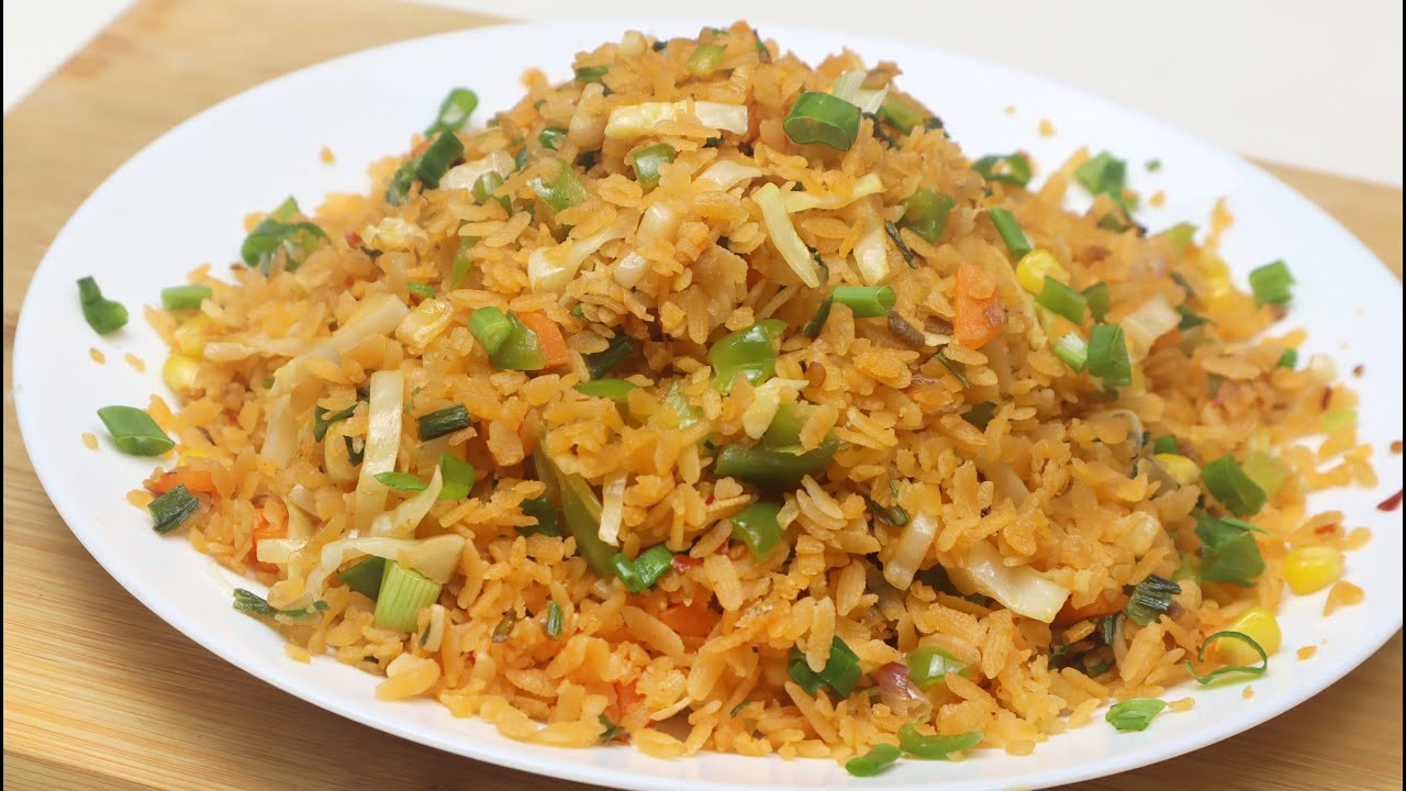 शेज़वान पोहा - Shezwan Poha - Chinese Poha - Poha Recipe - How to make Poha