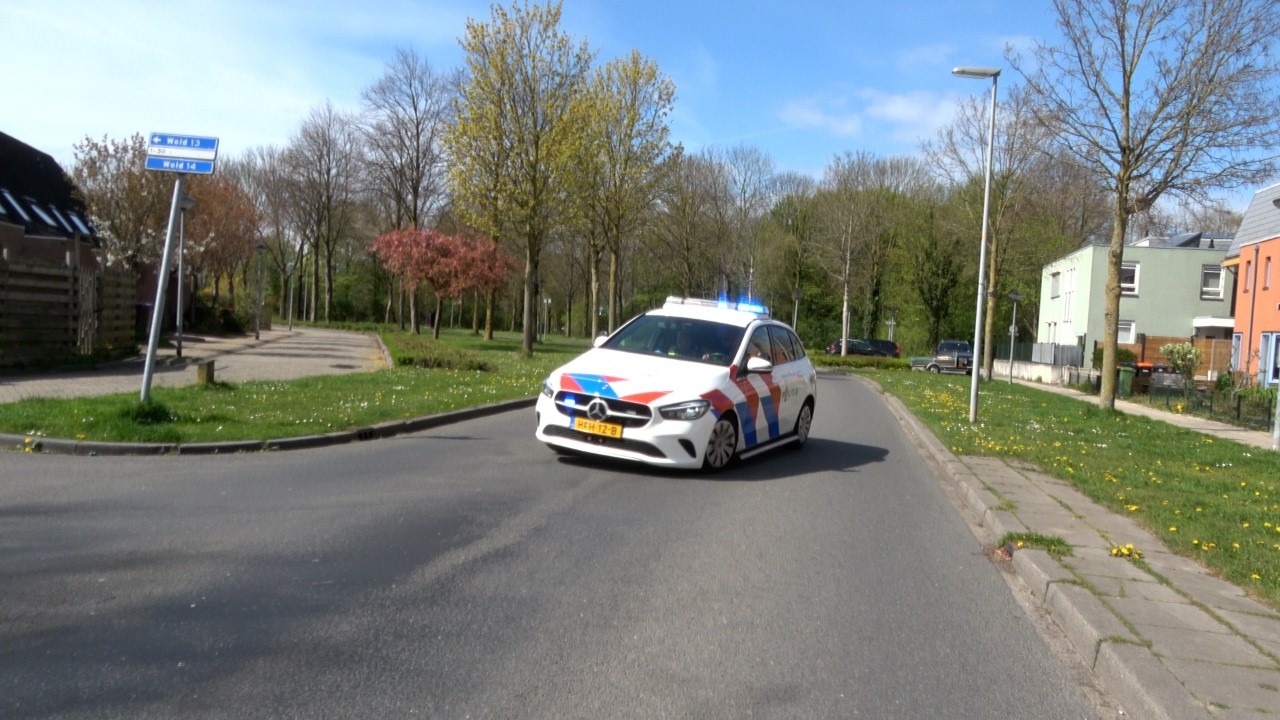 PRIO1/A1 | Politie komt met piepende banden aan bij reanimatie melding! - Brandweer & Ambulance