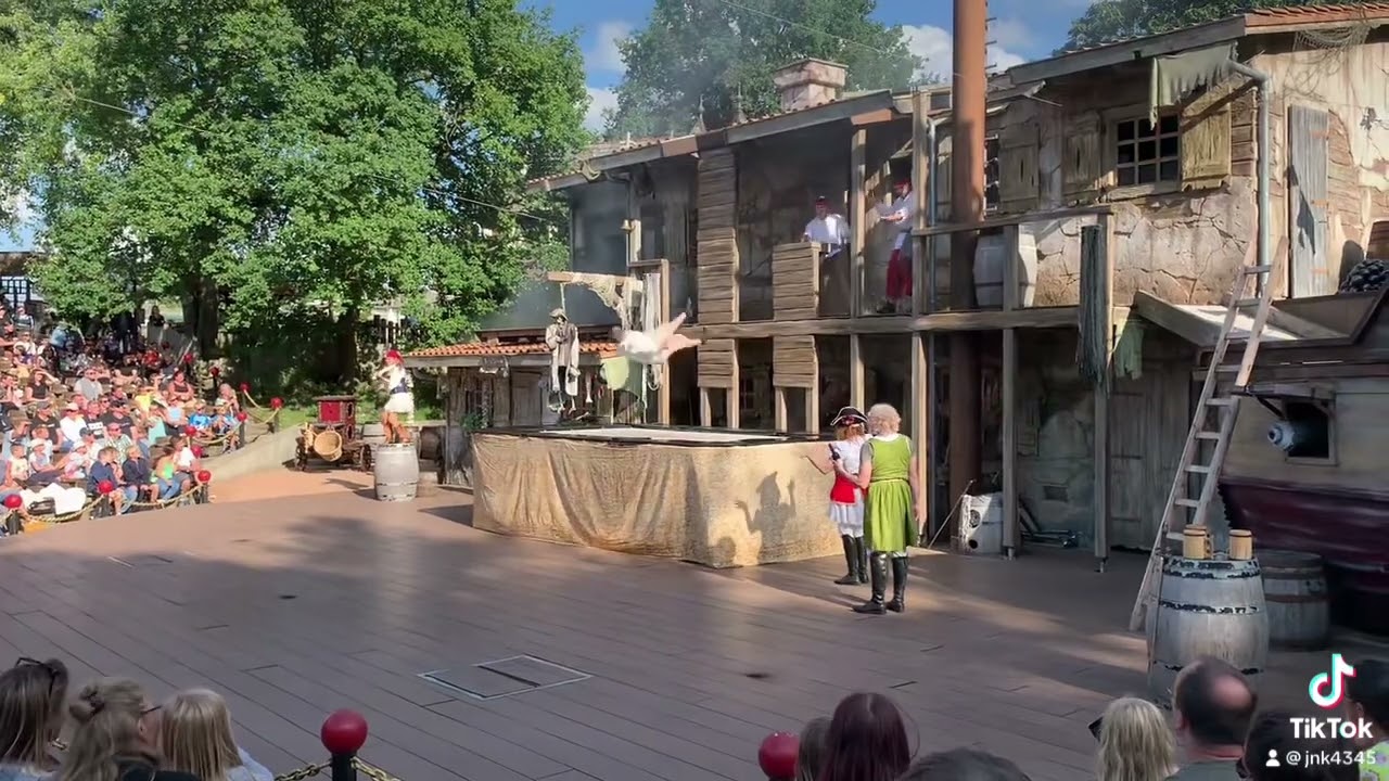 Piratenshow in der Piratenbucht im Heidepark 