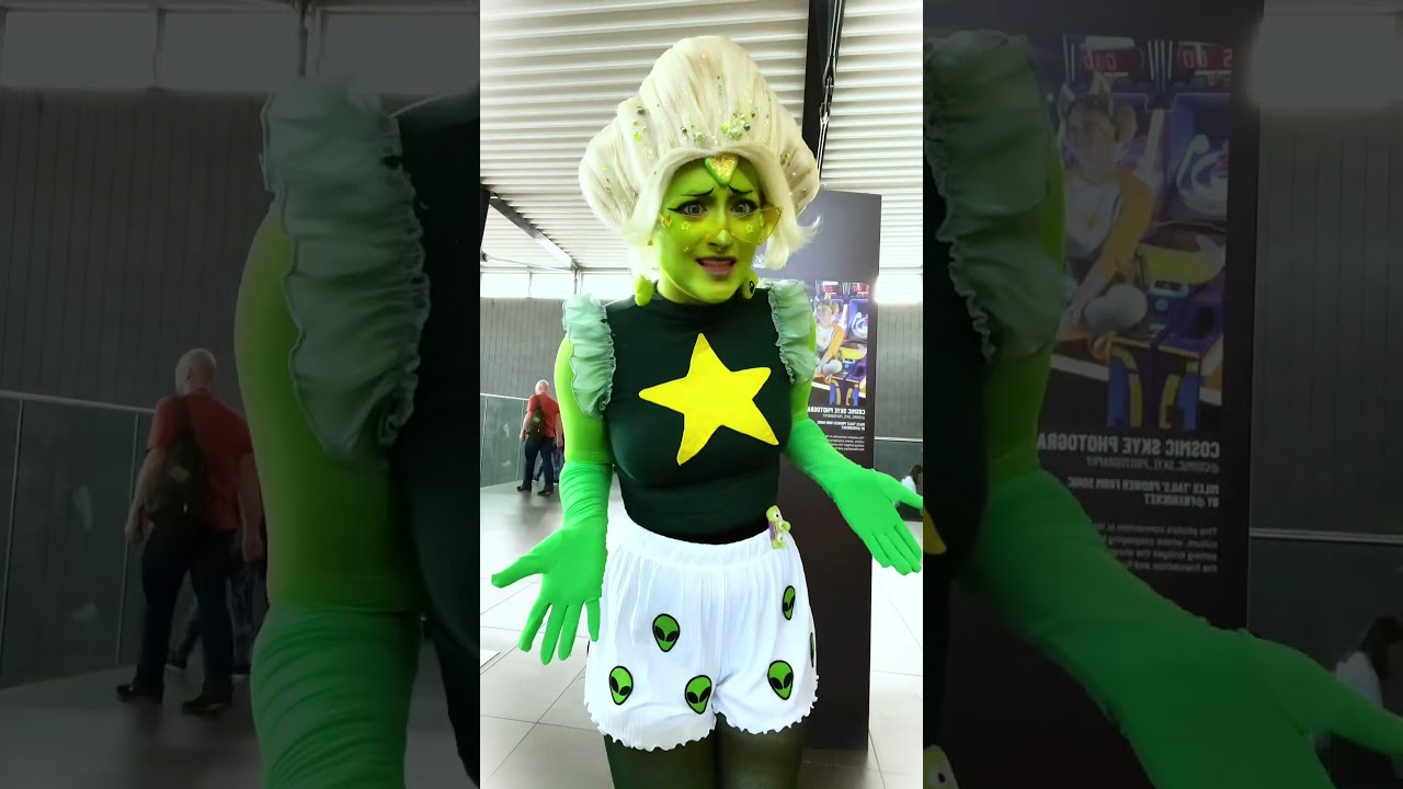#PERIDOT 💚 what&rsquo;s your favourite SU song? 👀 #stevenuniverse #stevenuniversecosplay #sucosplay