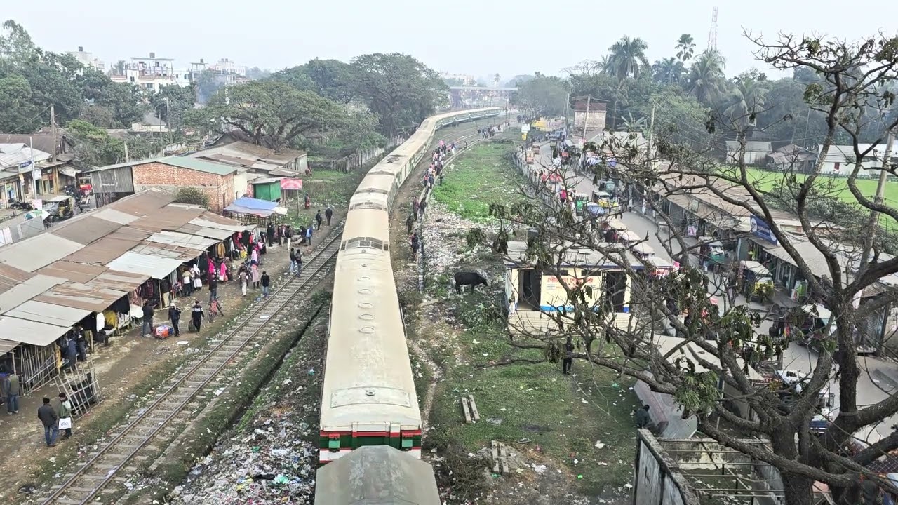 ৭৯৯ আপ জামালপুর এক্সপ্রেস। চলাচল করে ঢাকা - ভূঞাপুর #train #ট্রেন_লাভার #বাংলাদেশ_রেলওয়ে 