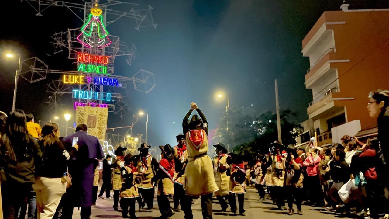 TRADICIONAL HOMENAJE de nuestra HERMANDAD “TRUJILLO PALERMO” al SEÑOR DE LOS MILAGROS DE TRUJILLO