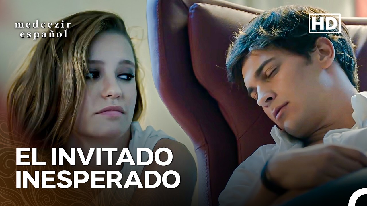 Yaman Acuesta A La Ebria Mira En Su Propia Cama - Medcezir