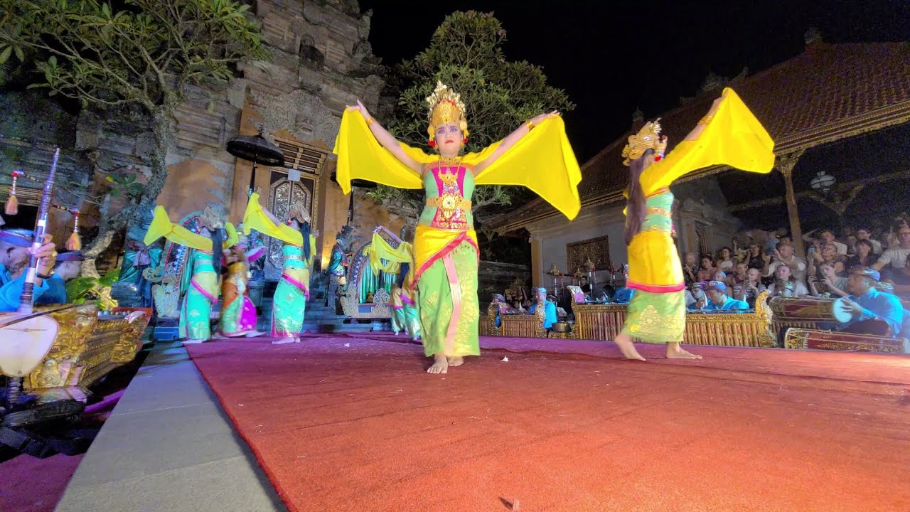 Ubud Bali Indonesia 2023 - Traditional Music And Dance