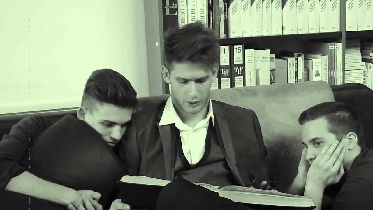 Vet&eacute;si 13.A Bolondballag&aacute;s