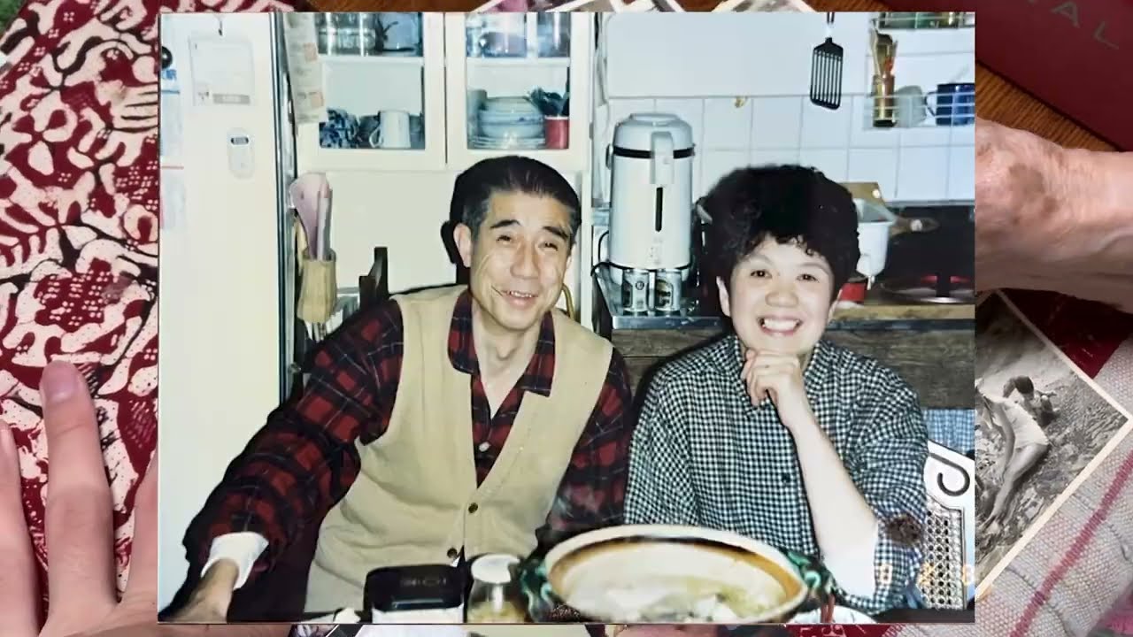 おばあちゃんの唐揚げを食べながら昭和の写真をみる