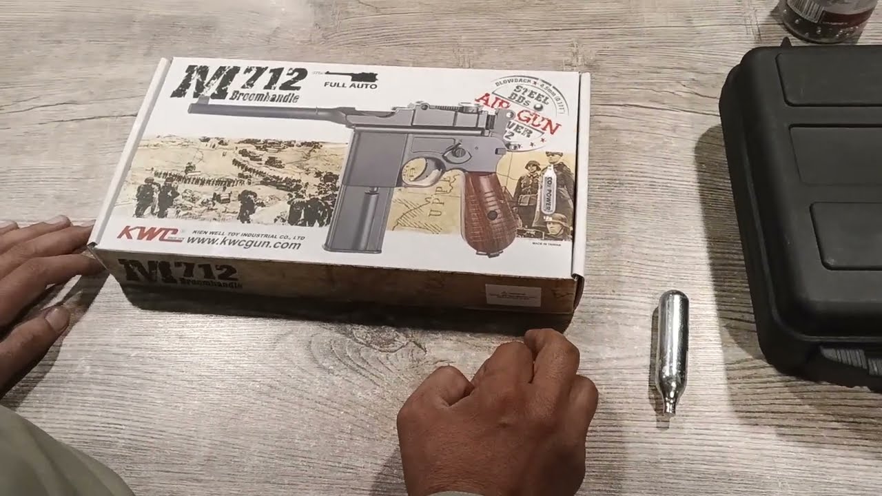 KWC M712 Broomhandle | Full-Auto Airgun