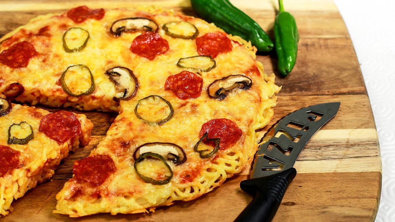RAMEN PIZZA aus der Pfanne - Pizza trifft Pasta