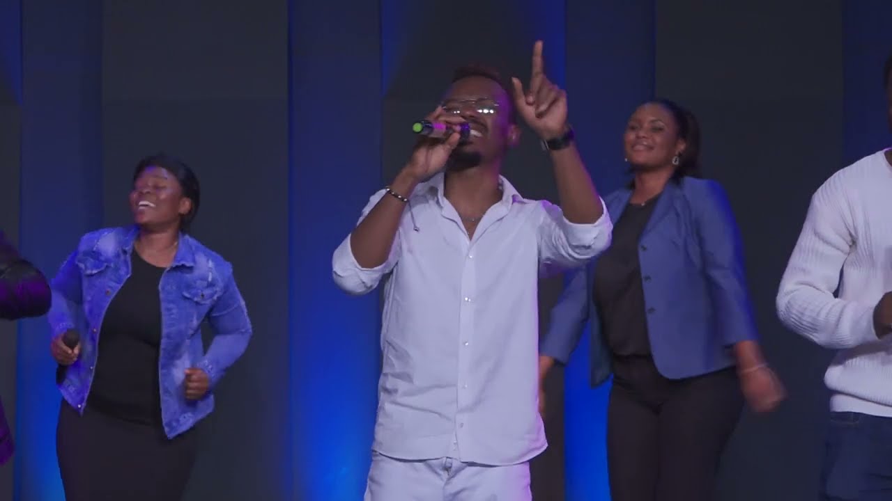A TUA GRAÇA | MIF Praise