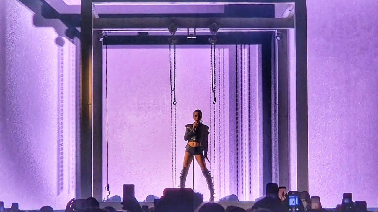 FKA Twigs live 21st March 2025.