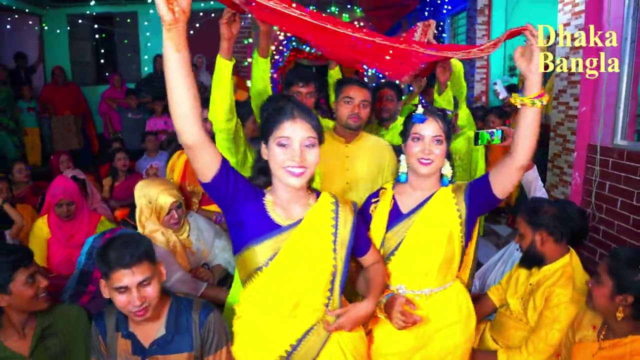 বিয়ে বাড়িতে কুতকুতি মাইয়া নাচ | Bie Barir Nach | New Shoort Video | New  Dance | Dhaka Bamgla