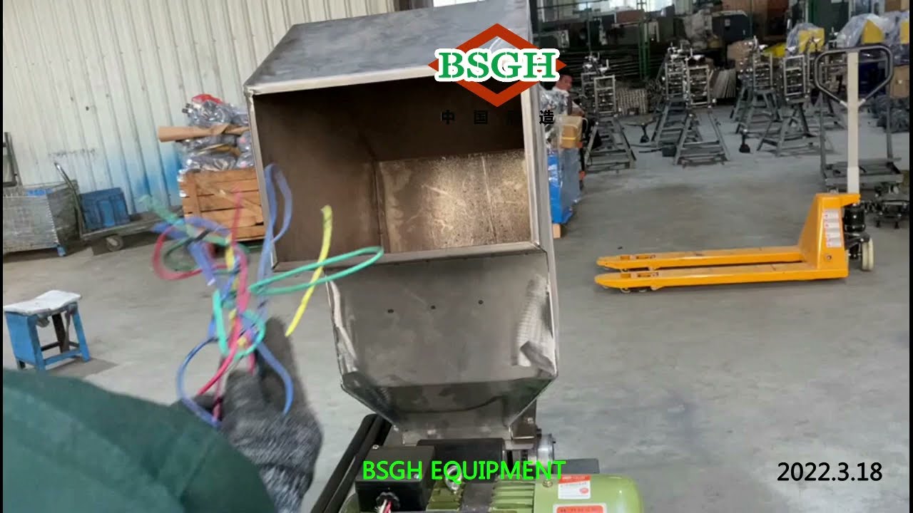 Newest Small Copper Granulator Machine Single Phase Wire Granulator Recycling Scrap Copper 20KG/H