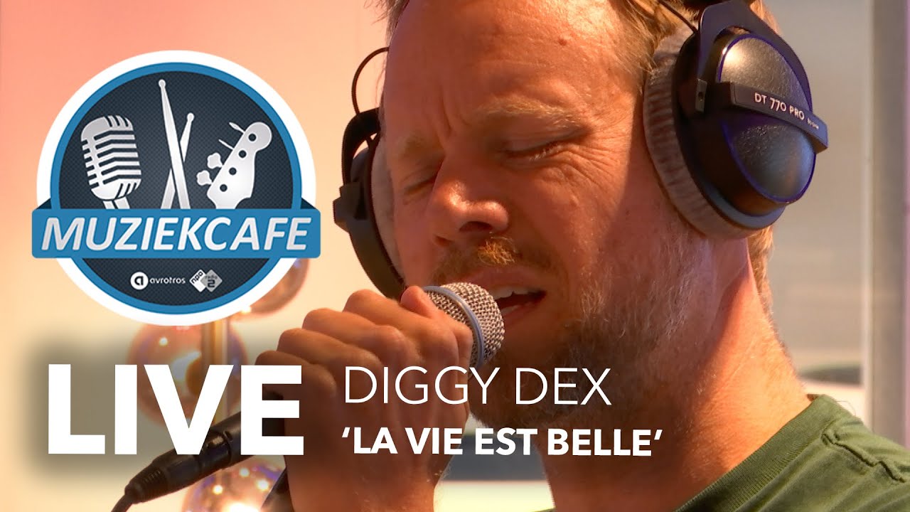 Diggy Dex - 'La Vie Est Belle' live bij Muziekcafé