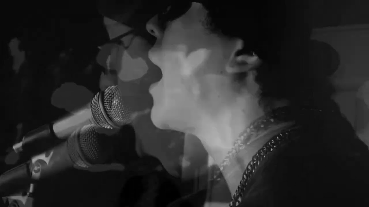 RESIDENTES - SALIDA FACIL (VIDEO OFICIAL)