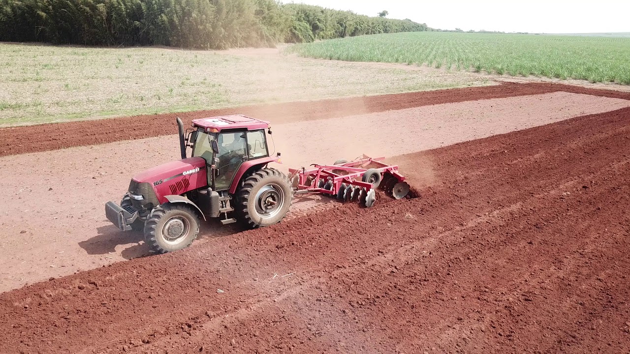 Gradagem com trator Case IH MXM165 - Dji Mavic Pro