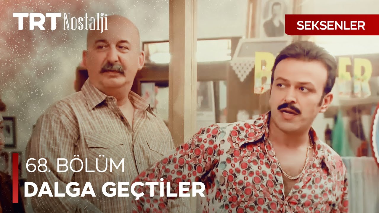 Ergun sakallarını kestiriyor - Seksenler &Ouml;zel Sahneler @NostaljiTRT