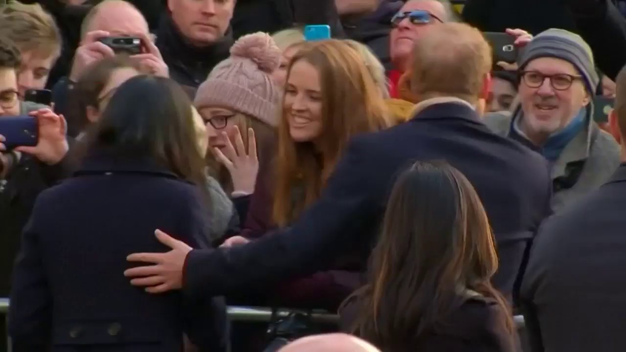 Prince Harry and Meghan Markle delight crowds on first official walkabout